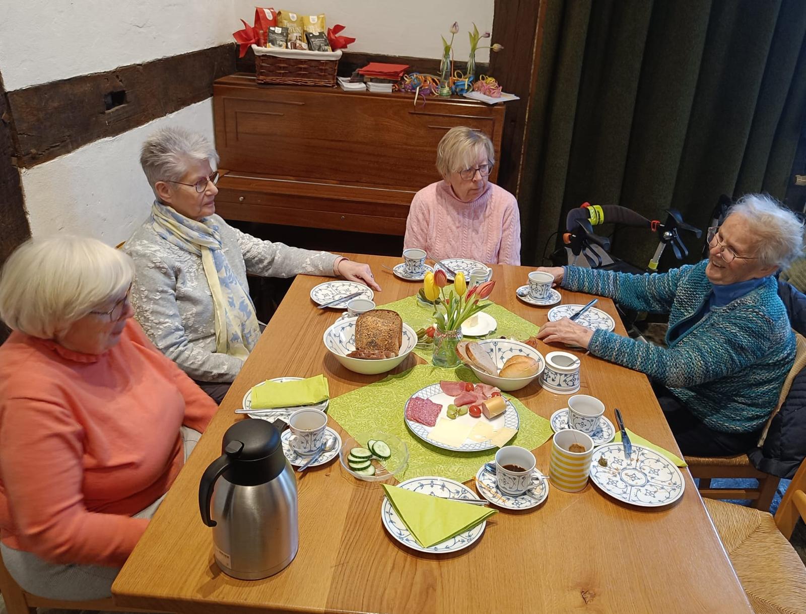 Fruehstueck und Wortgottesdienst 3
